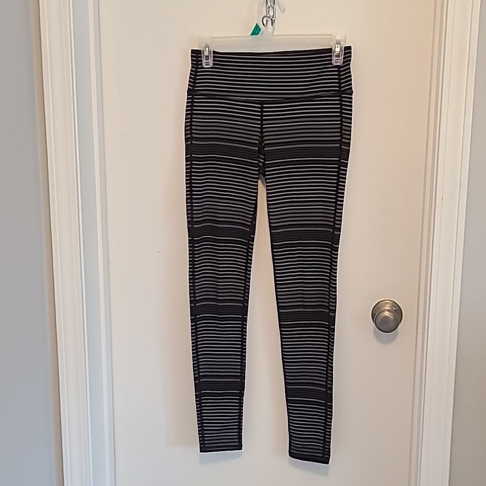 Athleta Leggings Size Small ColorBlock Chaturanga Tight striped